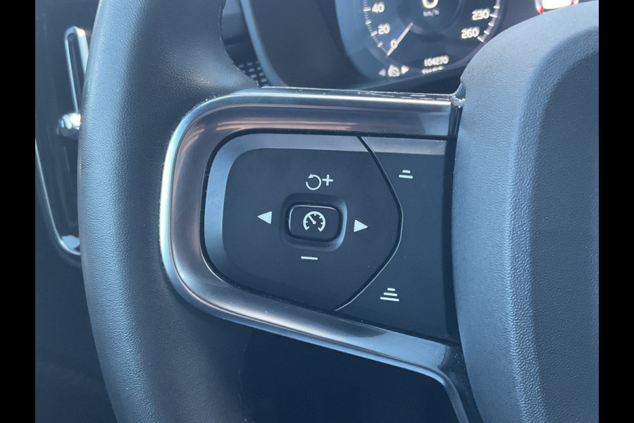 Volvo XC40 1.5 T5 262pk PHEV Recharge R-Design Elek.Trekhaak Leer Stoel/Stuurverw Adap.Cruise NL-Auto! Volvo XC40 1.5 T5 262pk PHEV Recharge R-Design Elek.Trekhaak Leer Stoel/Stuurverw Adap.Cruise NL-Auto!