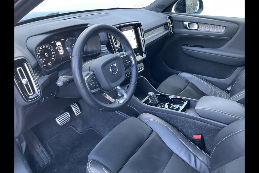 Volvo XC40 1.5 T5 262pk PHEV Recharge R-Design Elek.Trekhaak Leer Stoel/Stuurverw Adap.Cruise NL-Auto! Volvo XC40 1.5 T5 262pk PHEV Recharge R-Design Elek.Trekhaak Leer Stoel/Stuurverw Adap.Cruise NL-Auto!