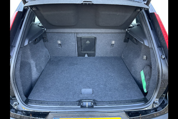 Volvo XC40 1.5 T5 262pk PHEV Recharge R-Design Elek.Trekhaak Leer Stoel/Stuurverw Adap.Cruise NL-Auto! Volvo XC40 1.5 T5 262pk PHEV Recharge R-Design Elek.Trekhaak Leer Stoel/Stuurverw Adap.Cruise NL-Auto!