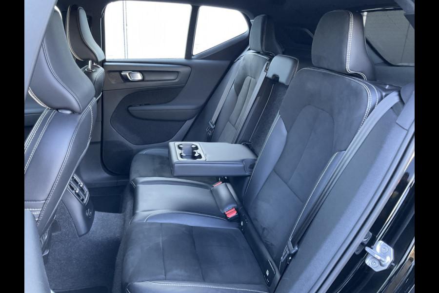 Volvo XC40 1.5 T5 262pk PHEV Recharge R-Design Elek.Trekhaak Leer Stoel/Stuurverw Adap.Cruise NL-Auto! Volvo XC40 1.5 T5 262pk PHEV Recharge R-Design Elek.Trekhaak Leer Stoel/Stuurverw Adap.Cruise NL-Auto!