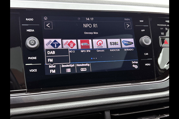 Volkswagen Polo 1.0 TSI Comfortline Automaat (PANORAMADAK, VIRTUAL COCKPIT, NAVIGATIE, CAMERA, CARPLAY, GOED ONDERHOUDEN)