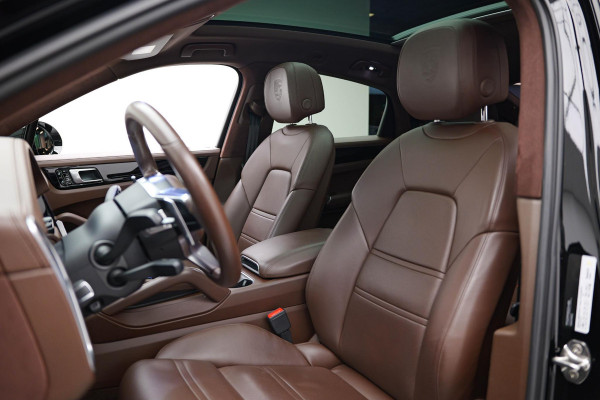 Porsche Cayenne Coupé 3.0 E-Hybrid |Pano|SportChrono|360|Bose| Porsche Cayenne Coupé 3.0 E-Hybrid |Pano|SportChrono|360|Bose|