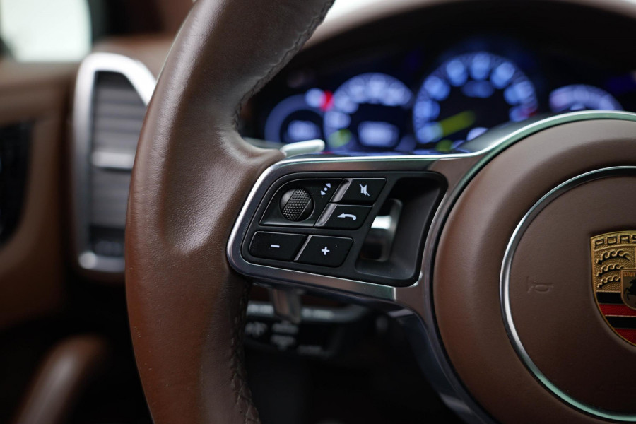 Porsche Cayenne Coupé 3.0 E-Hybrid |Pano|SportChrono|360|Bose| Porsche Cayenne Coupé 3.0 E-Hybrid |Pano|SportChrono|360|Bose|