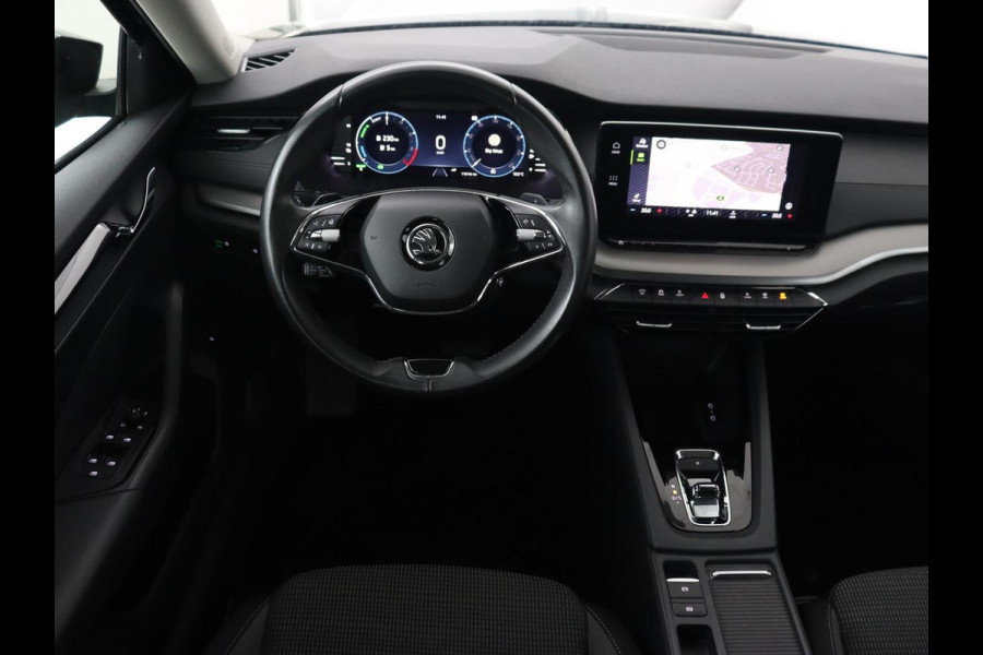 Škoda Octavia 1.4 TSI PHEV Business Edition | Adaptive cruise | Carplay | Stuurverwarming | Navigatie | Parkeerhulp | Climate control | Plug In
