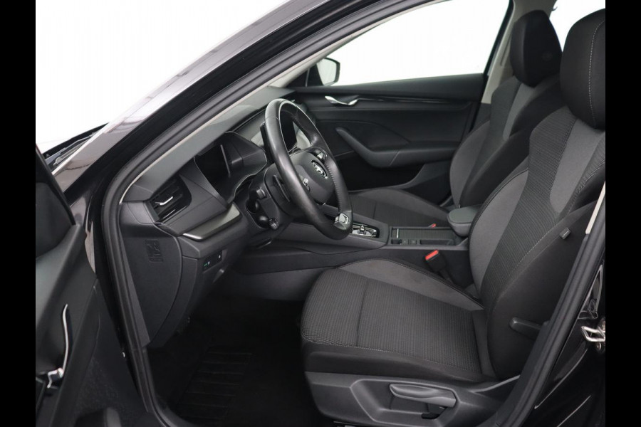 Škoda Octavia 1.4 TSI PHEV Business Edition | Adaptive cruise | Carplay | Stuurverwarming | Navigatie | Parkeerhulp | Climate control | Plug In