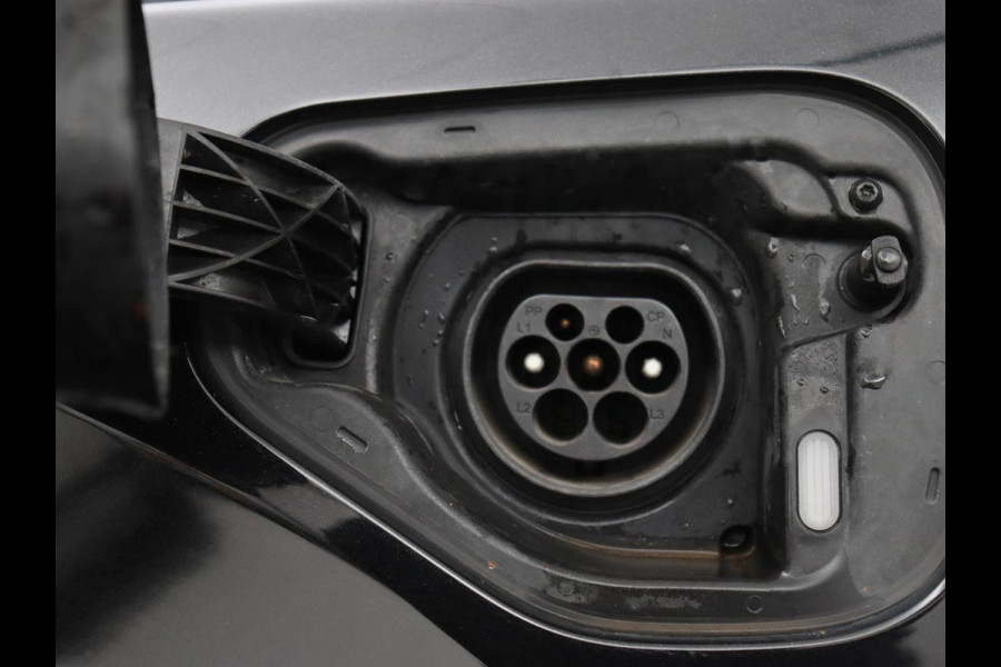 Škoda Octavia 1.4 TSI PHEV Business Edition | Adaptive cruise | Carplay | Stuurverwarming | Navigatie | Parkeerhulp | Climate control | Plug In