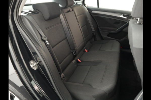 Volkswagen e-Golf E-DITION 136 pk | Navigatie | Parkeersensoren | Adaptieve cruise control | Stoelverwarming | Volkswagen e-Golf E-DITION 136 pk | Navigatie | Parkeersensoren | Adaptieve cruise control | Stoelverwarming |