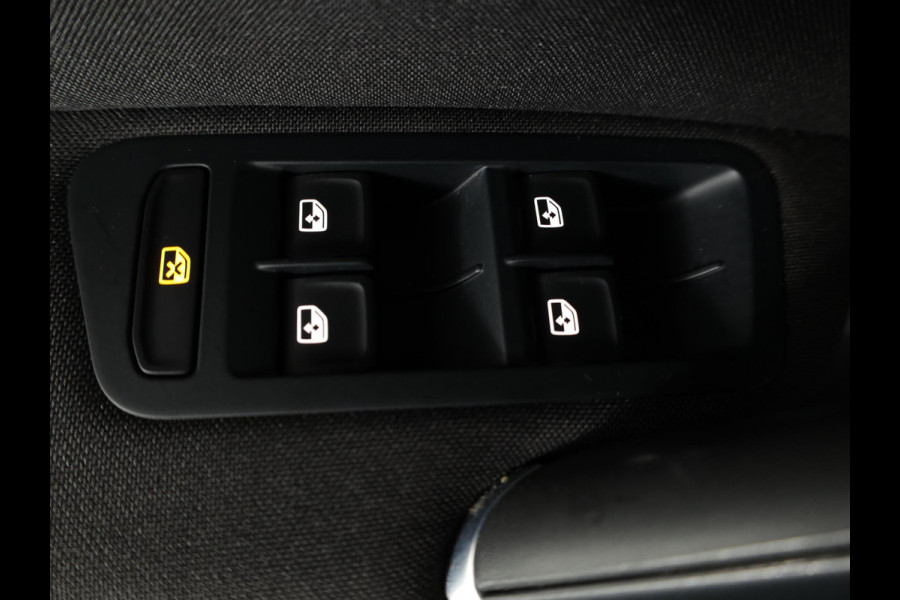 Volkswagen e-Golf E-DITION 136 pk | Navigatie | Parkeersensoren | Adaptieve cruise control | Stoelverwarming | Volkswagen e-Golf E-DITION 136 pk | Navigatie | Parkeersensoren | Adaptieve cruise control | Stoelverwarming |