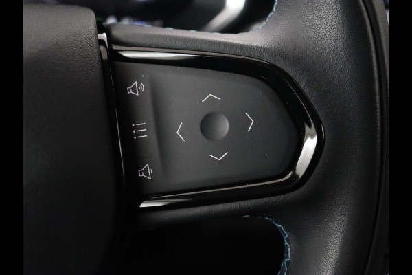 Lynk & Co 01 1.5 Plug In | Panoramadak | Infinity by Harman | Camera | Adaptive cruise | Stoelverwarming | Carplay | Memory | Full LED Lynk & Co 01 1.5 Plug In | Panoramadak | Infinity by Harman | Camera | Adaptive cruise | Stoelverwarming | Carplay | Memory | Full LED