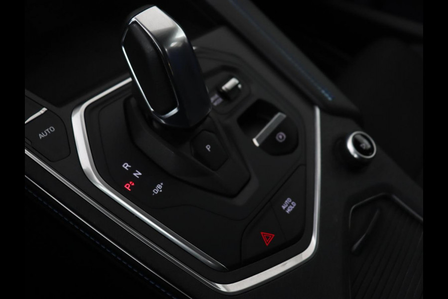 Lynk & Co 01 1.5 Plug In | Panoramadak | Infinity by Harman | Camera | Adaptive cruise | Stoelverwarming | Carplay | Memory | Full LED Lynk & Co 01 1.5 Plug In | Panoramadak | Infinity by Harman | Camera | Adaptive cruise | Stoelverwarming | Carplay | Memory | Full LED