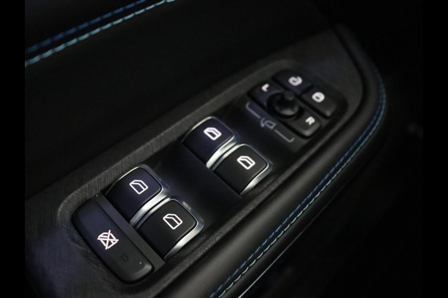 Lynk & Co 01 1.5 Plug In | Panoramadak | Infinity by Harman | Camera | Adaptive cruise | Stoelverwarming | Carplay | Memory | Full LED Lynk & Co 01 1.5 Plug In | Panoramadak | Infinity by Harman | Camera | Adaptive cruise | Stoelverwarming | Carplay | Memory | Full LED