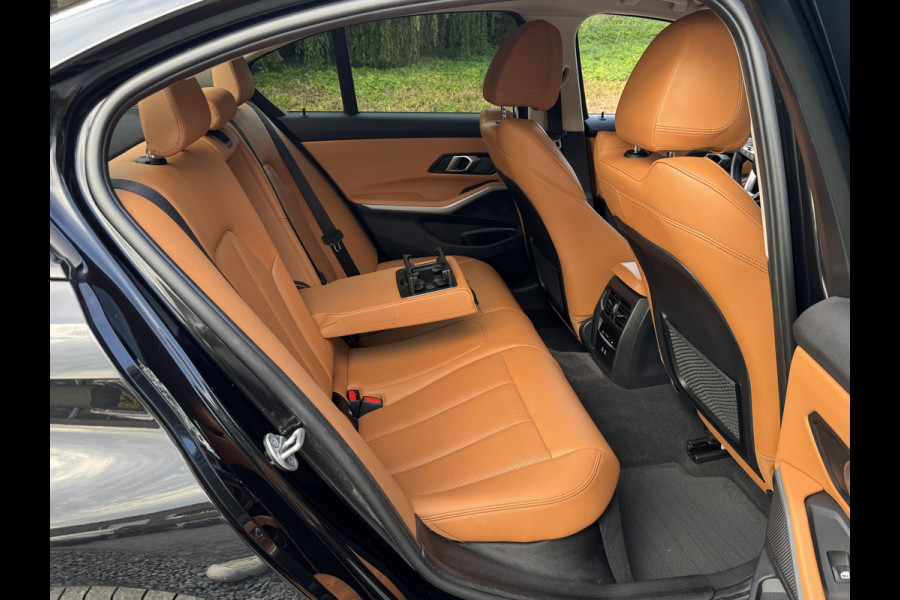 BMW 3-serie 320e BUSINESS+ EDITION LEDER/CAMERA/TREKHAAK BMW 3-serie 320e BUSINESS+ EDITION LEDER/CAMERA/TREKHAAK