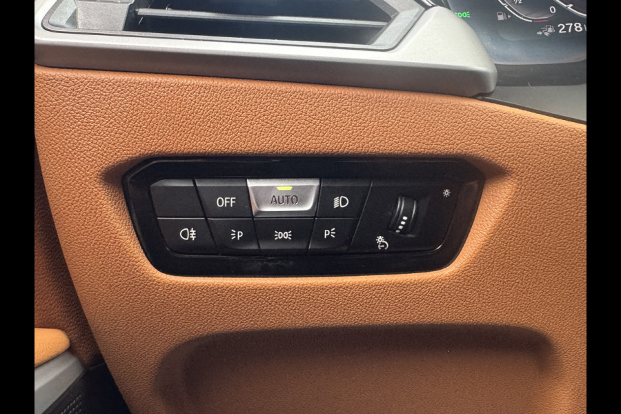 BMW 3-serie 320e BUSINESS+ EDITION LEDER/CAMERA/TREKHAAK BMW 3-serie 320e BUSINESS+ EDITION LEDER/CAMERA/TREKHAAK