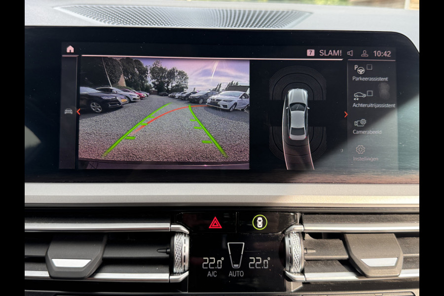 BMW 3-serie 320e BUSINESS+ EDITION LEDER/CAMERA/TREKHAAK BMW 3-serie 320e BUSINESS+ EDITION LEDER/CAMERA/TREKHAAK