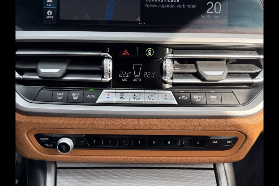 BMW 3-serie 320e BUSINESS+ EDITION LEDER/CAMERA/TREKHAAK BMW 3-serie 320e BUSINESS+ EDITION LEDER/CAMERA/TREKHAAK