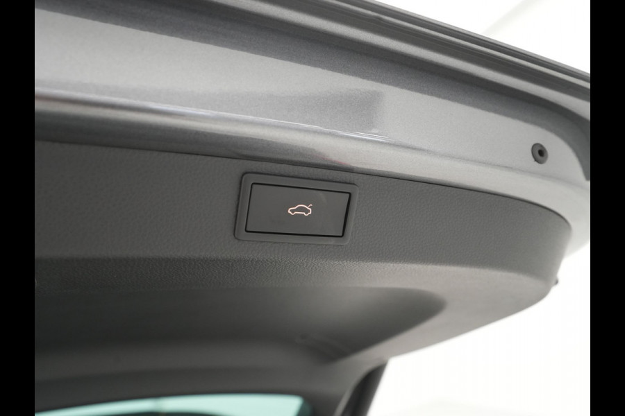 Škoda Karoq 1.5 TSI ACT 150PK DSG Sportline Business Navigatie Camera elek klep keyless 18"velgen 151 Škoda Karoq 1.5 TSI ACT 150PK DSG Sportline Business Navigatie Camera elek klep keyless 18"velgen 151