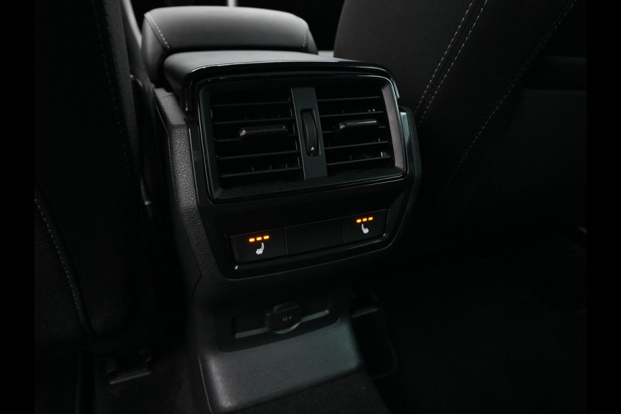 Škoda Karoq 1.5 TSI ACT 150PK DSG Sportline Business Navigatie Camera elek klep keyless 18"velgen 151 Škoda Karoq 1.5 TSI ACT 150PK DSG Sportline Business Navigatie Camera elek klep keyless 18"velgen 151