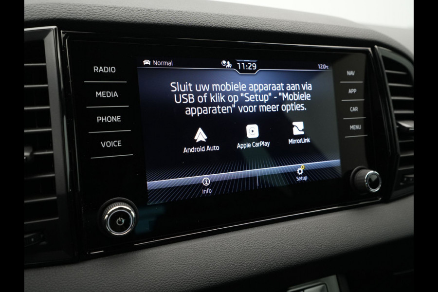 Škoda Karoq 1.5 TSI ACT 150PK DSG Sportline Business Navigatie Camera elek klep keyless 18"velgen 151 Škoda Karoq 1.5 TSI ACT 150PK DSG Sportline Business Navigatie Camera elek klep keyless 18"velgen 151