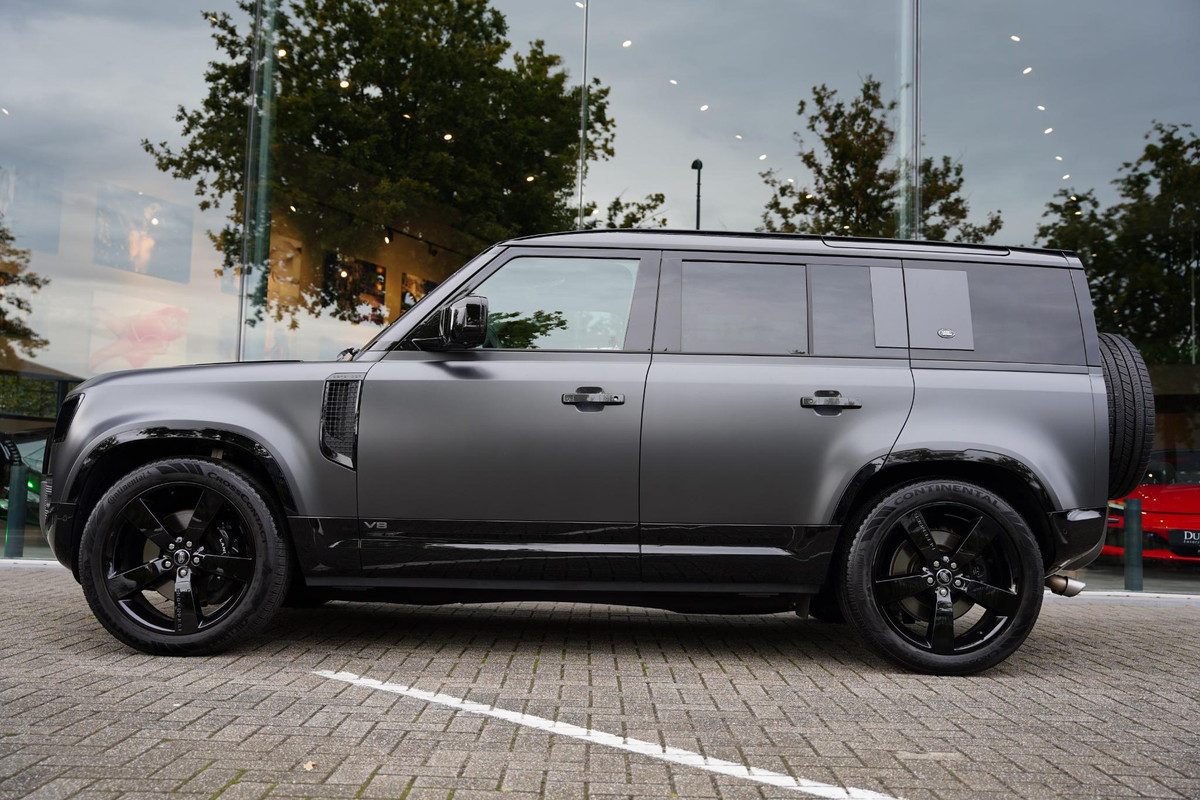 Land Rover Defender 110 P 525 V 8 Carpathian Edition VERKOCHT Land Rover Defender 110 P 525 V 8 Carpathian Edition VERKOCHT