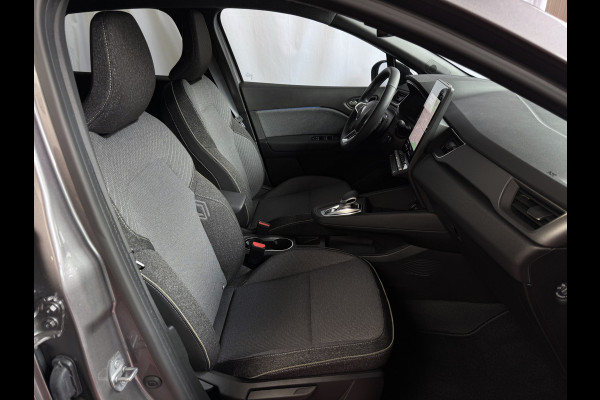 Renault Captur 1.3 MILD HYBRID 160 TECHNO CAMERA 18''LMV STOEL/STUUR .VERW PURE VISION LED 10'' R-LINK NAVI 2025 EDC-automaat (Efficiënt Dual Clutch) 7 Versnellingen 1200KG Trekgewicht Renault Captur 1.3 MILD HYBRID 160 TECHNO CAMERA 18''LMV STOEL/STUUR .VERW PURE VISION LED 10'' R-LINK NAVI 2025 EDC-automaat (Efficiënt Dual Clutch) 7 Versnellingen 1200KG Trekgewicht