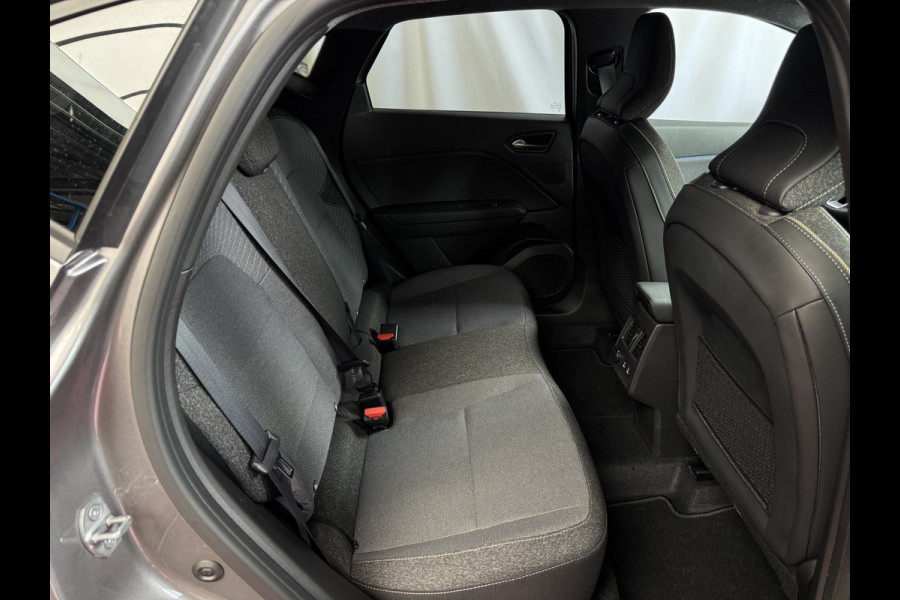 Renault Captur 1.3 MILD HYBRID 160 TECHNO CAMERA 18''LMV STOEL/STUUR .VERW PURE VISION LED 10'' R-LINK NAVI 2025 EDC-automaat (Efficiënt Dual Clutch) 7 Versnellingen 1200KG Trekgewicht Renault Captur 1.3 MILD HYBRID 160 TECHNO CAMERA 18''LMV STOEL/STUUR .VERW PURE VISION LED 10'' R-LINK NAVI 2025 EDC-automaat (Efficiënt Dual Clutch) 7 Versnellingen 1200KG Trekgewicht