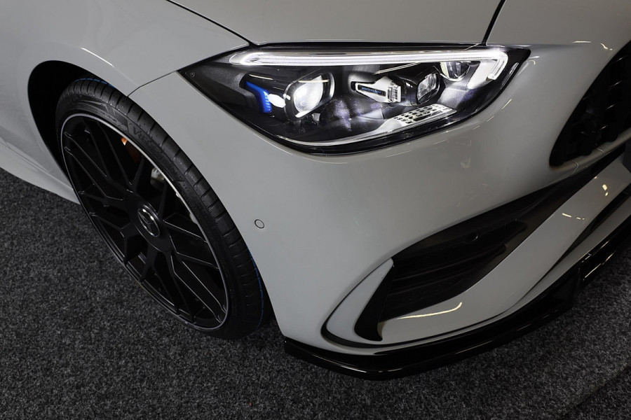 Mercedes-Benz C-Klasse Estate 300 e AMG 63 Look / Massage / Burmester / Head Up / 360 Camera / Acc / Elek Stoelen / Open Pano / 20