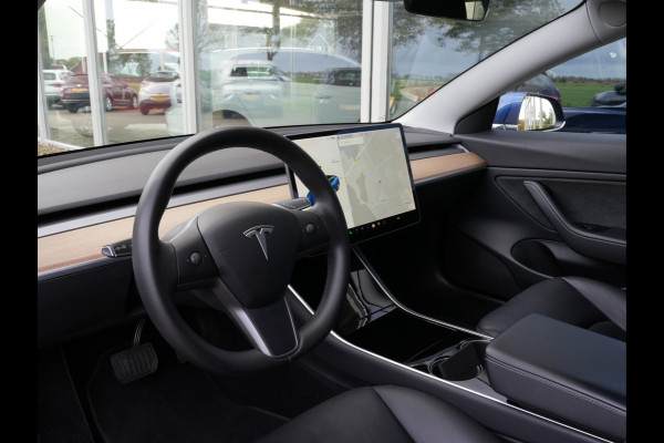 Tesla Model 3 Long Range AWD 75 kWh | Full Autopilot 3 | Navigatie | Climate Control Tesla Model 3 Long Range AWD 75 kWh | Full Autopilot 3 | Navigatie | Climate Control