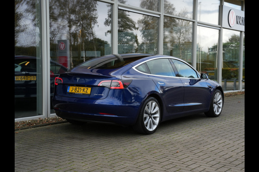 Tesla Model 3 Long Range AWD 75 kWh | Full Autopilot 3 | Navigatie | Climate Control Tesla Model 3 Long Range AWD 75 kWh | Full Autopilot 3 | Navigatie | Climate Control