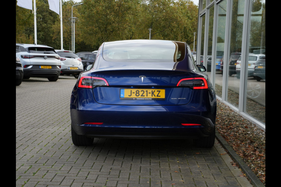 Tesla Model 3 Long Range AWD 75 kWh | Full Autopilot 3 | Navigatie | Climate Control Tesla Model 3 Long Range AWD 75 kWh | Full Autopilot 3 | Navigatie | Climate Control