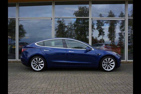 Tesla Model 3 Long Range AWD 75 kWh | Full Autopilot 3 | Navigatie | Climate Control Tesla Model 3 Long Range AWD 75 kWh | Full Autopilot 3 | Navigatie | Climate Control