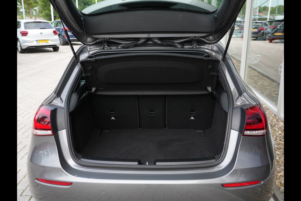 Mercedes-Benz A-Klasse 180 Business Solution Automaat | Navigatie | Android/Apple Carplay