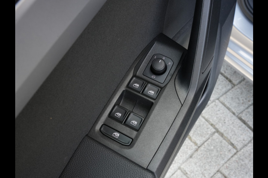 Seat Ibiza 1.0 TSI 116PK!! 6 Bak FR Business Intense | Clima | Camera | Navigatie | Android/Apple Carplay