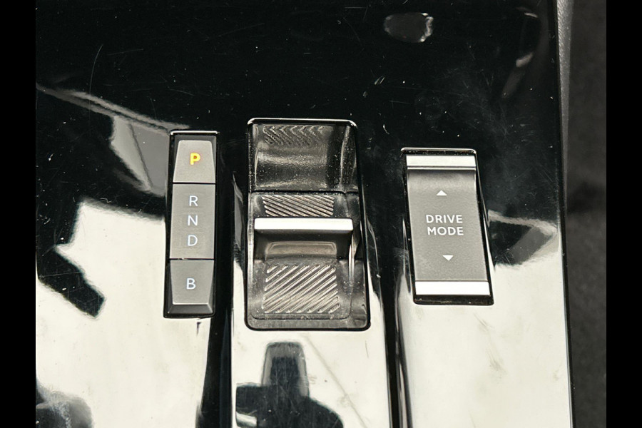 Opel Mokka-e Ultimate 50-kWh Carplay Adaptive-cruise Leder Camera Opel Mokka-e Ultimate 50-kWh Carplay Adaptive-cruise Leder Camera