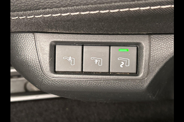 Opel Mokka-e Ultimate 50-kWh Carplay Adaptive-cruise Leder Camera Opel Mokka-e Ultimate 50-kWh Carplay Adaptive-cruise Leder Camera