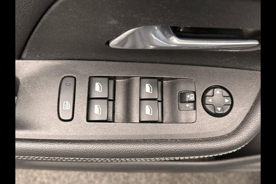 Opel Mokka-e Ultimate 50-kWh Carplay Adaptive-cruise Leder Camera Opel Mokka-e Ultimate 50-kWh Carplay Adaptive-cruise Leder Camera