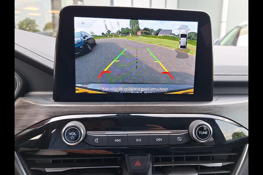 Ford Kuga 2.5 PHEV Vignale 225 pk | Leder | Winterpack | Camera | Full LED | (occasion) Ford Kuga 2.5 PHEV Vignale 225 pk | Leder | Winterpack | Camera | Full LED | (occasion)