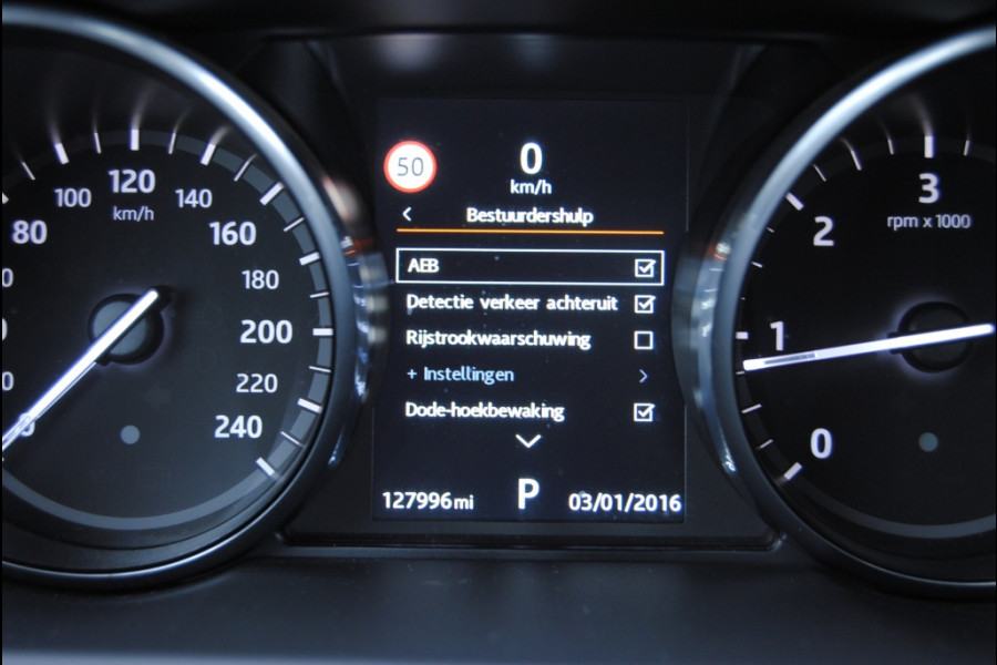 Land Rover Discovery Sport 2.0 TD4 HSE Luxury Land Rover Discovery Sport 2.0 TD4 HSE Luxury