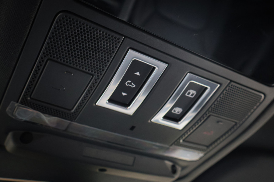 Land Rover Defender 110 P300e 110 X-Dynamic SE | ADAPTIVE CRUISE | 360 CAMERA | PANORAMADAK | VOORRUITVERWARMING | MERIDIAN | ELEKTRISCHE STOELEN |  NEW