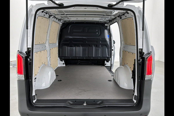 Mercedes-Benz Vito 116 CDI L2 Pro Parkeerpakket Achterklep Trekhaak Achteruitrijcamera Apple Carplay/Android Auto Betimmering Cruise Control Mercedes-Benz Vito 116 CDI L2 Pro Parkeerpakket Achterklep Trekhaak Achteruitrijcamera Apple Carplay/Android Auto Betimmering Cruise Control
