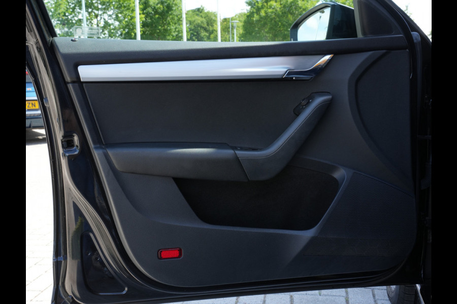 Škoda Octavia Combi 1.0 TSI Greentech Ambition Business | Navi | Trekhaak | Stoelverwarming