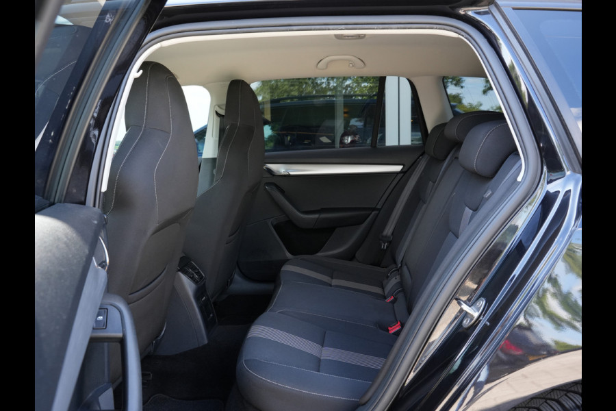 Škoda Octavia Combi 1.0 TSI Greentech Ambition Business | Navi | Trekhaak | Stoelverwarming