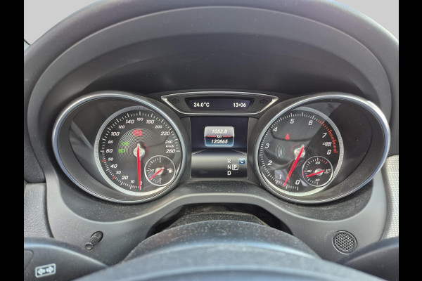 Mercedes-Benz CLA-Klasse Shooting Brake 180 Business Solution | schuifdak | halfleder | navigatie | stoelverwarming | trekhaak wegklapbaar