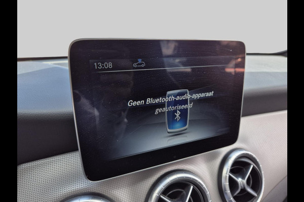 Mercedes-Benz CLA-Klasse Shooting Brake 180 Business Solution | schuifdak | halfleder | navigatie | stoelverwarming | trekhaak wegklapbaar