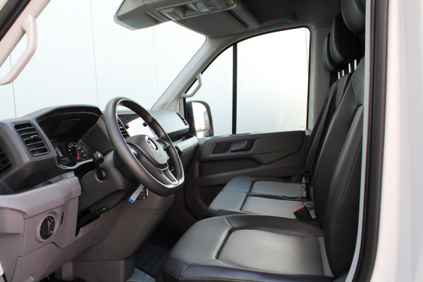 Volkswagen Crafter 35t 2.0 TDI L3H3 > Leer/Navi/Trekhaak/parkeersensoren... Volkswagen Crafter 35t 2.0 TDI L3H3 > Leer/Navi/Trekhaak/parkeersensoren...