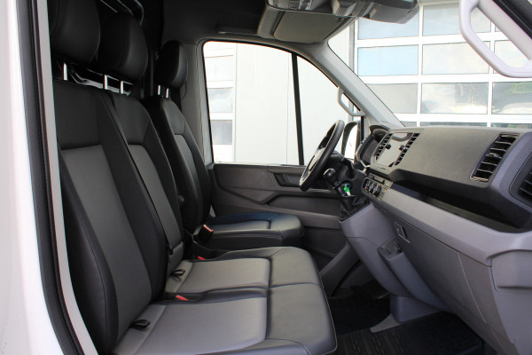 Volkswagen Crafter 35t 2.0 TDI L3H3 > Leer/Navi/Trekhaak/parkeersensoren... Volkswagen Crafter 35t 2.0 TDI L3H3 > Leer/Navi/Trekhaak/parkeersensoren...