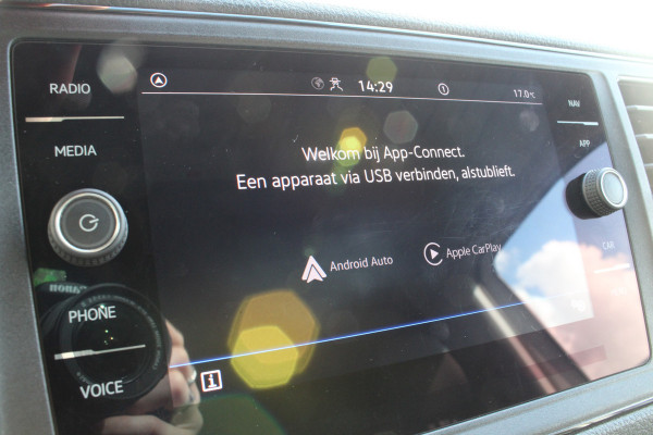 Volkswagen Crafter 35t 2.0 TDI L3H3 > Leer/Navi/Trekhaak/parkeersensoren... Volkswagen Crafter 35t 2.0 TDI L3H3 > Leer/Navi/Trekhaak/parkeersensoren...