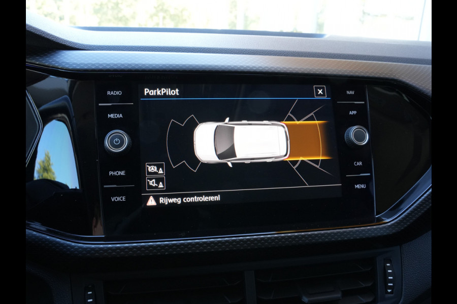 Volkswagen T-Cross 1.0 TSI Life Business | Navigatie | DAB | Adaptive Cruise | Climate Control