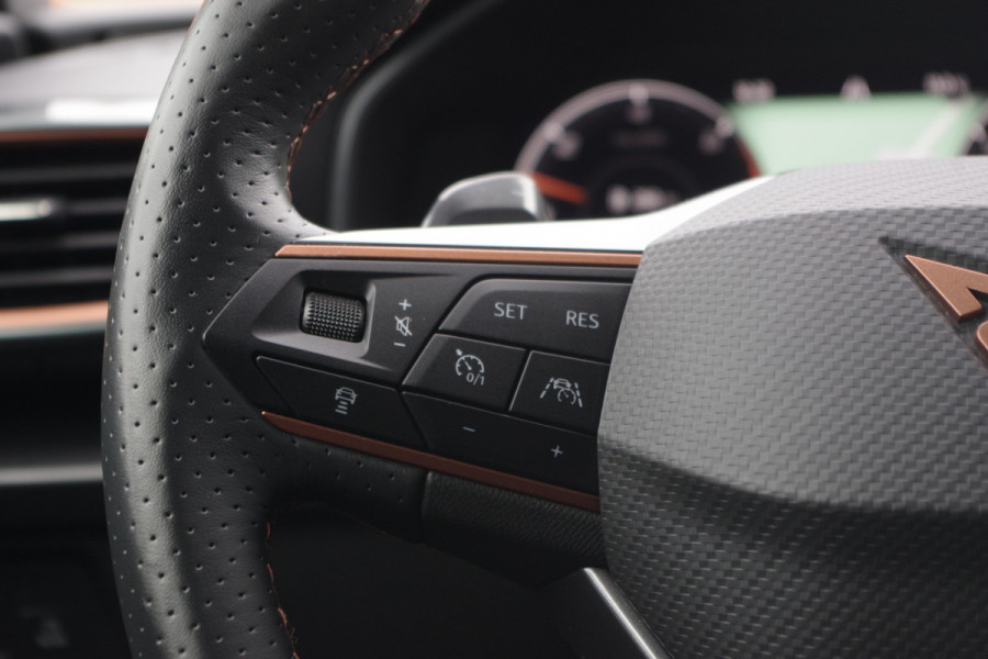 CUPRA Leon 1.4 e-Hybrid 245 PK VZ Adrenaline PHEV, Stoelverwarming, Carplay, Camera