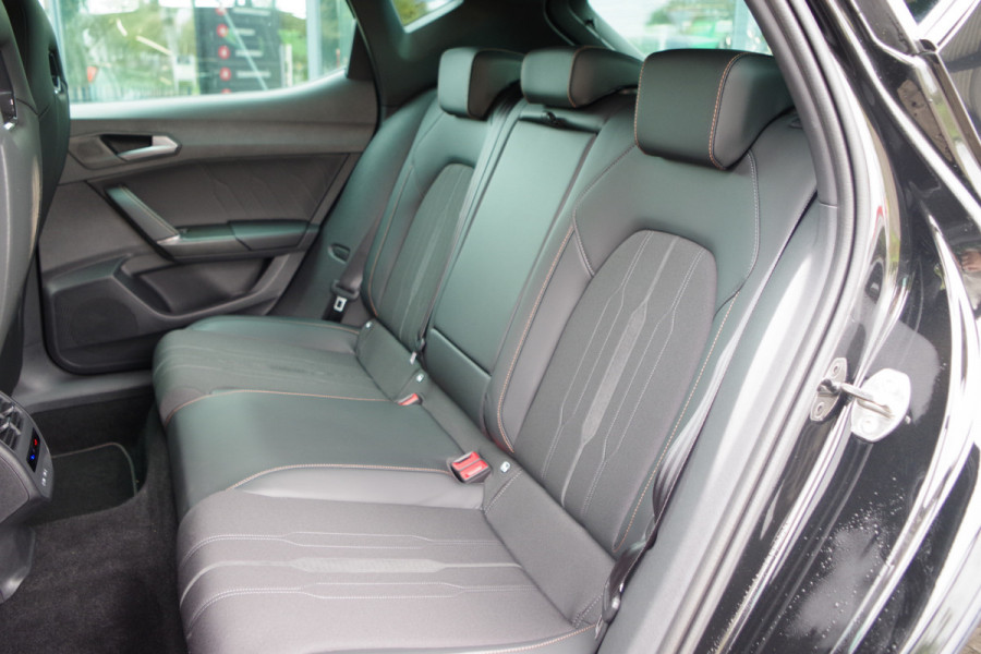 CUPRA Leon 1.4 e-Hybrid 245 PK VZ Adrenaline PHEV, Stoelverwarming, Carplay, Camera