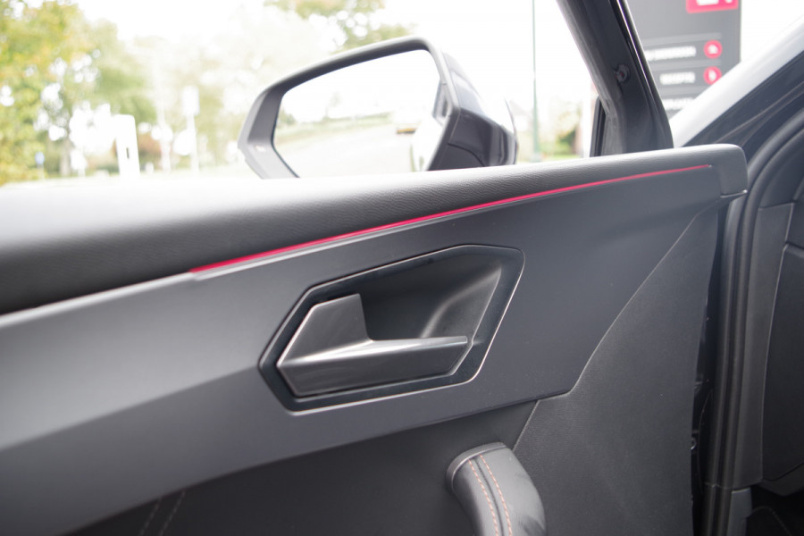 CUPRA Leon 1.4 e-Hybrid 245 PK VZ Adrenaline PHEV, Stoelverwarming, Carplay, Camera